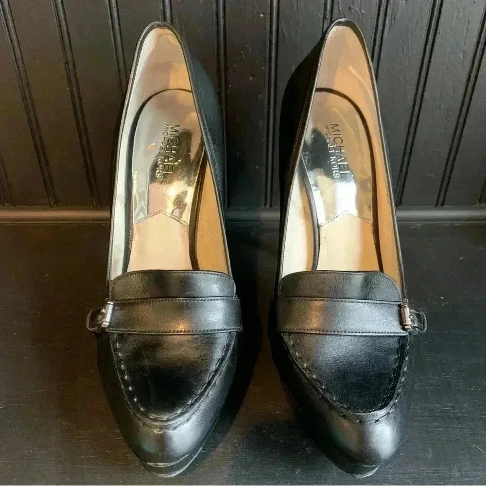 MICHAEL KORS Bedford Pumps in Black Size 10M